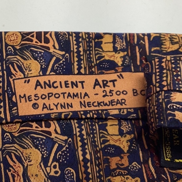 VINTAGE Alynn “Ancient Art” Mesopotamia Silk Tie - Picture 2 of 10